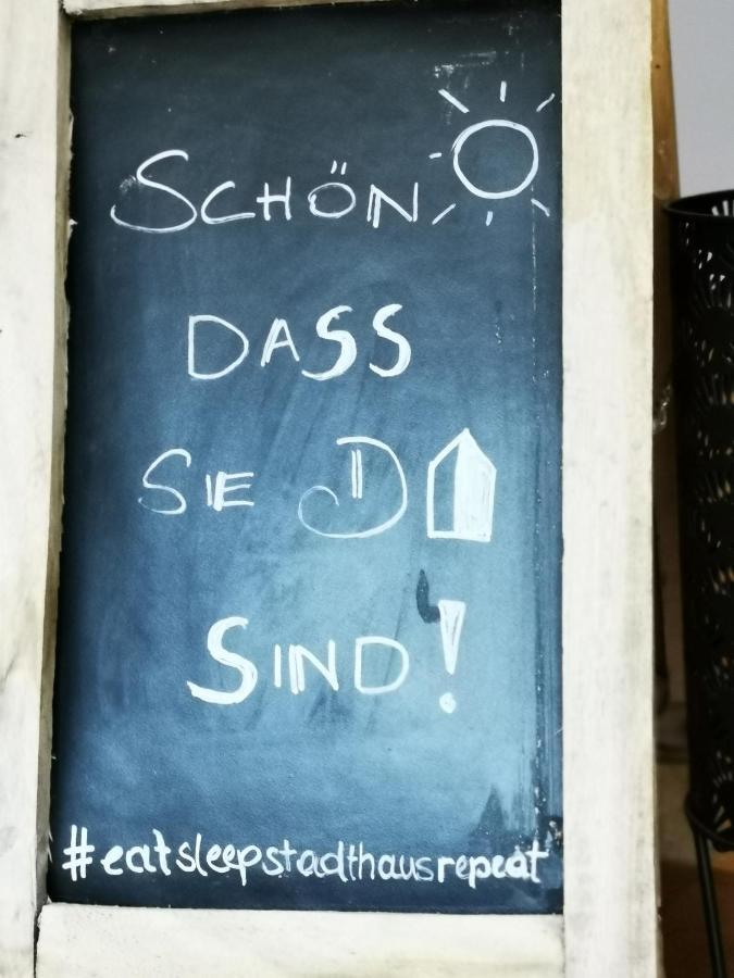 Das Stadthaus Нойзидл ам Зее Екстериор снимка